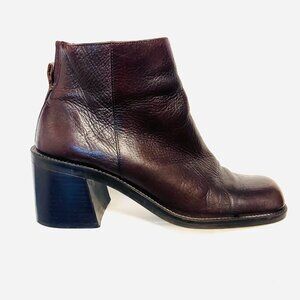 Apostrophe Paulette Women's Block 3" Heel Brown Leather Ankle Boots-Sz. 7 1/2